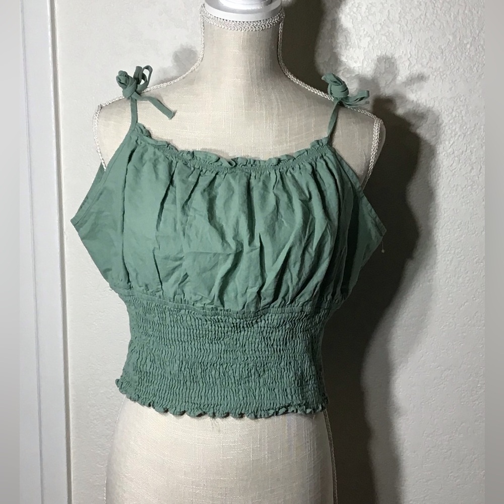 TALENT TOP SPAGHETTI STRAP CROP TOP WITH RUCHED NECK LINE FOR SUMMER Sz. 2XL.